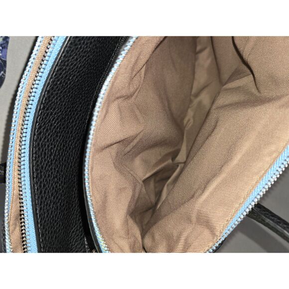 London Fog Handbag - Like New - Picture 5 of 9